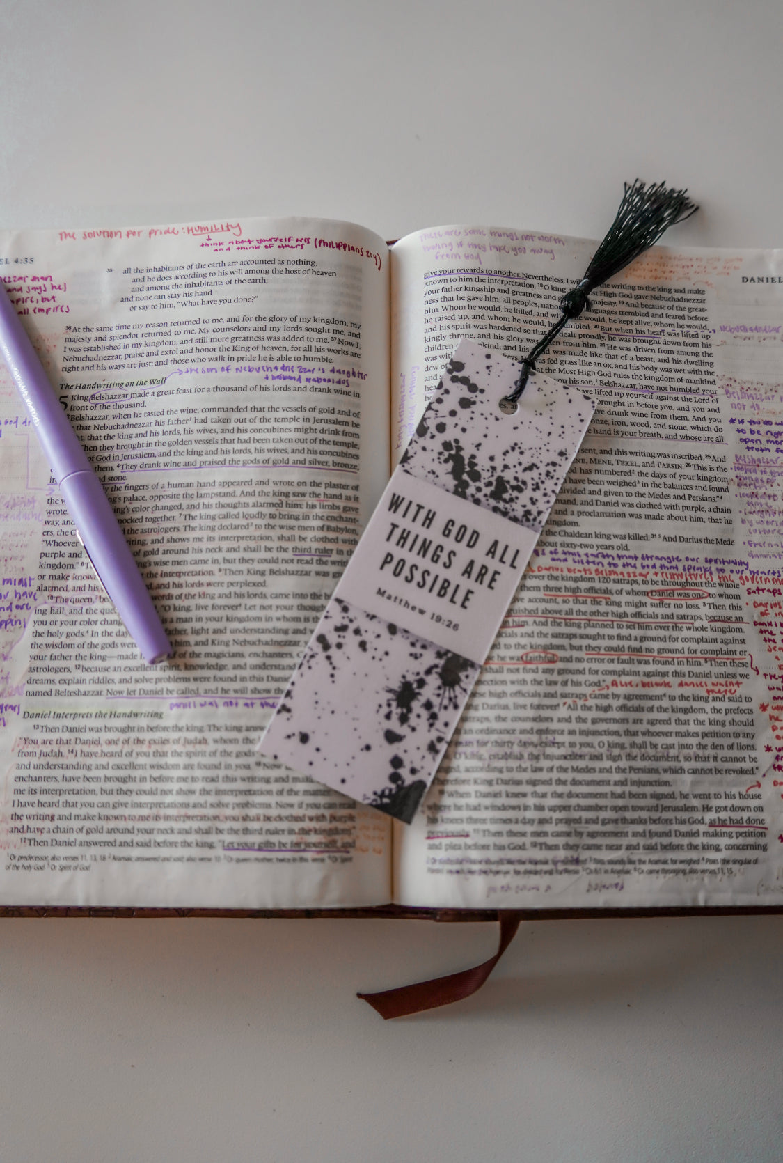 Black + White Bookmark Set